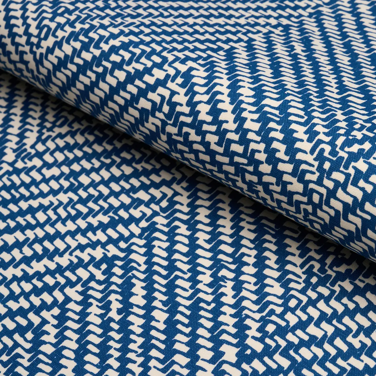 CHEVRON D'ETE INDOOR/OUTDOOR_ BLUE