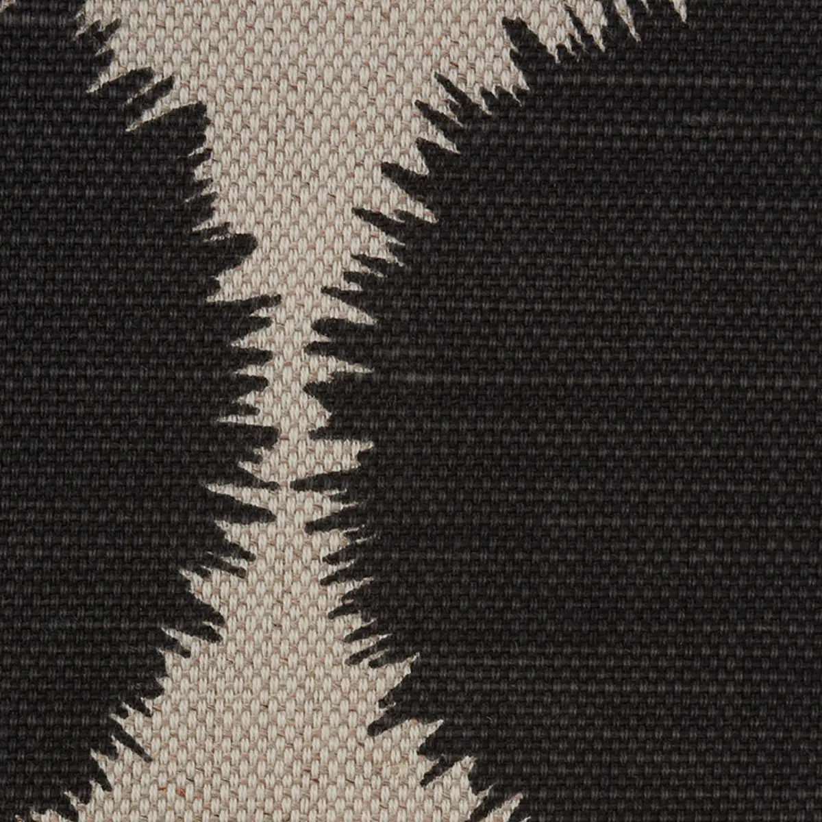 FUZZ_ BLACK & NATURAL