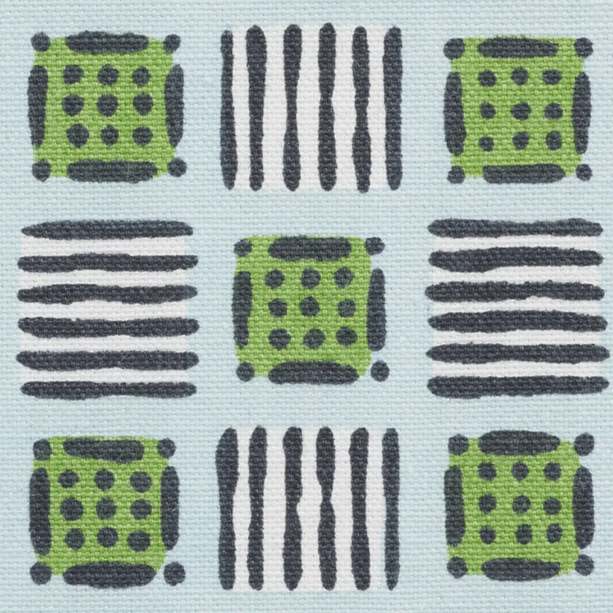 MOTTLEY GRID_ SKY & PUTTING GREEN