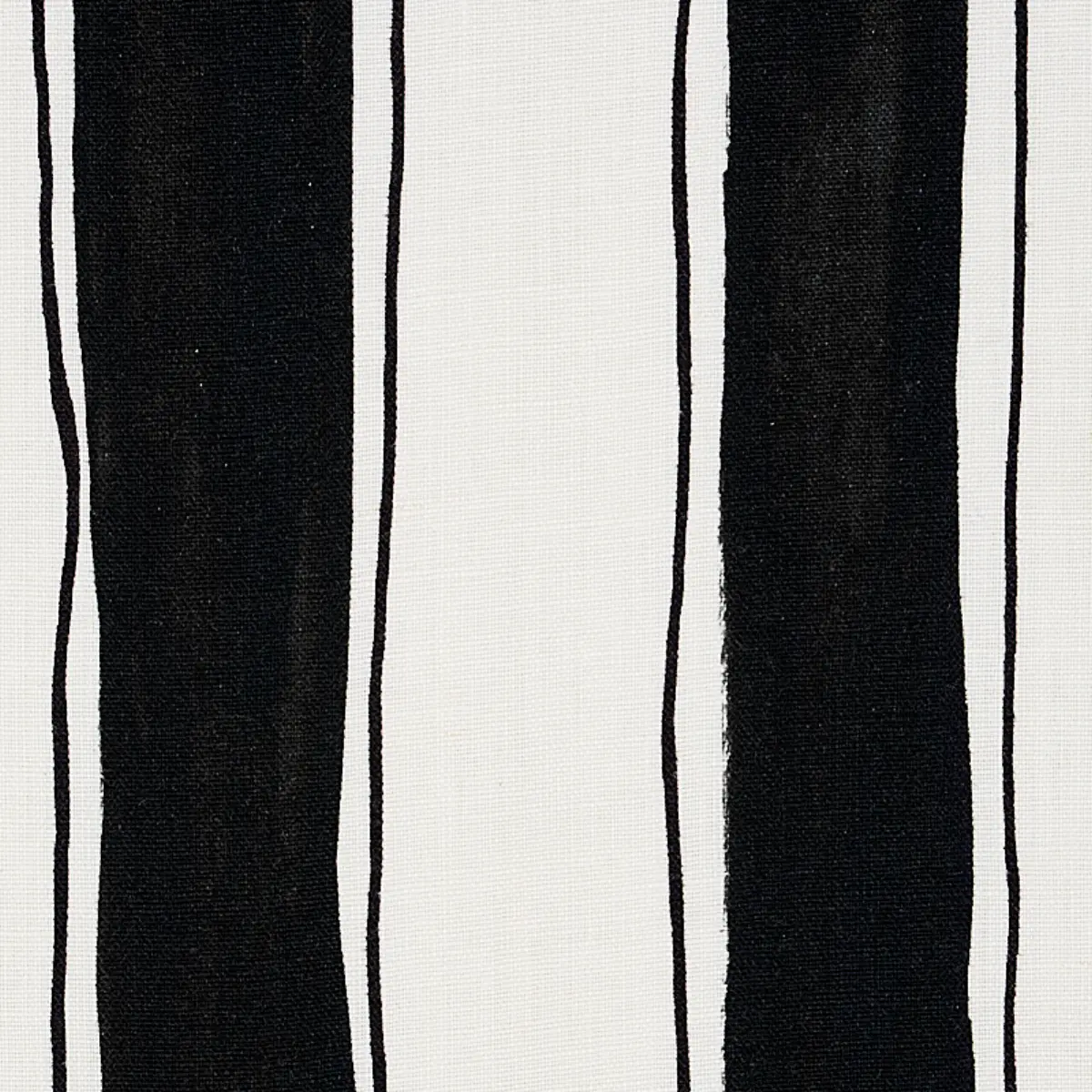 TRACING STRIPES_ BLACK