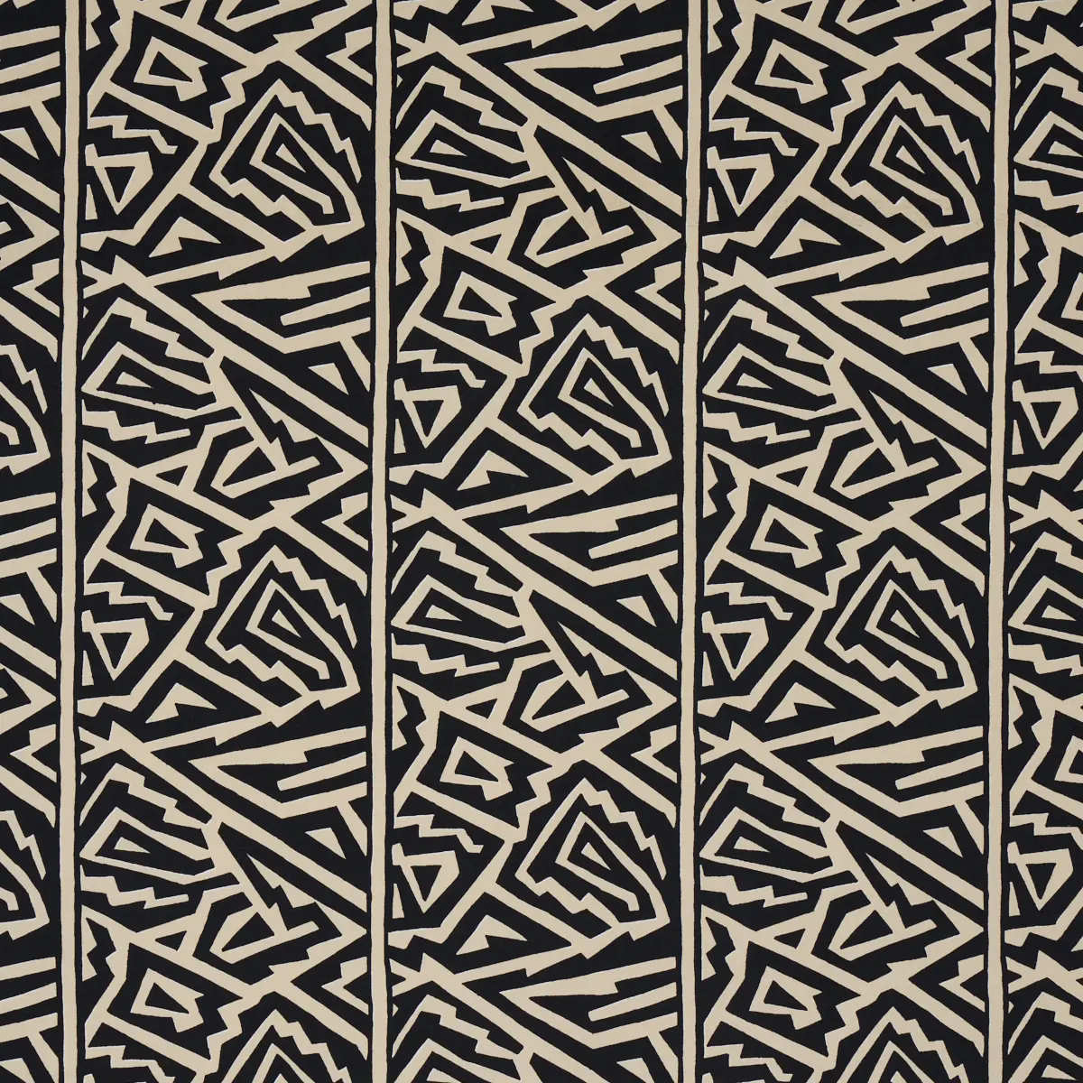 JAGGED MAZE_ BLACK