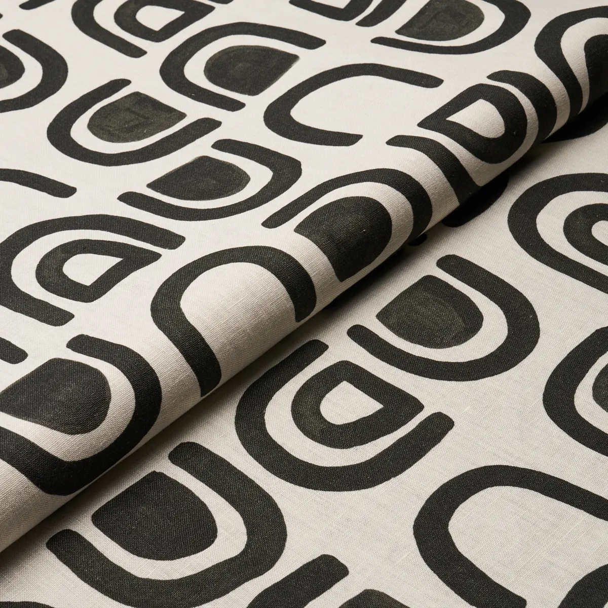 THRESHOLD PRINTED LINEN_ CARBON