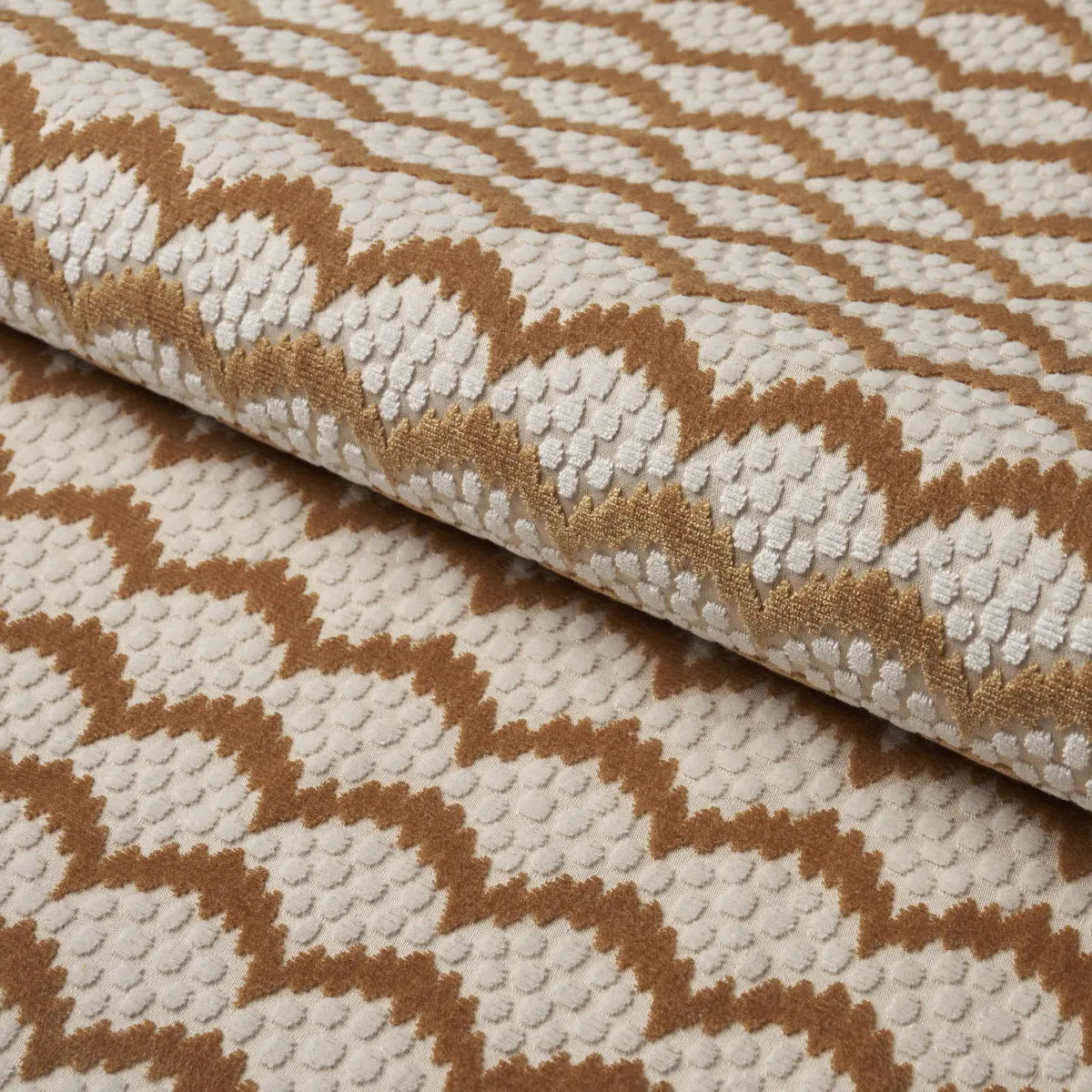 POLLEN CUT VELVET_ OCHRE
