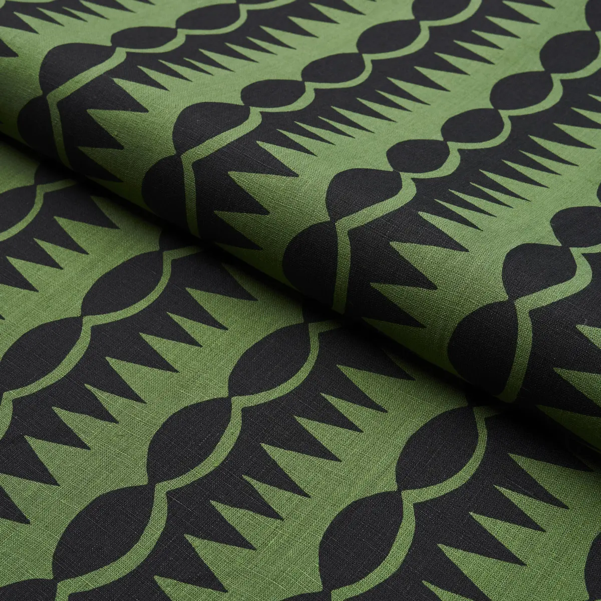 DAGGER STRIPE_ BLACK ON GREEN