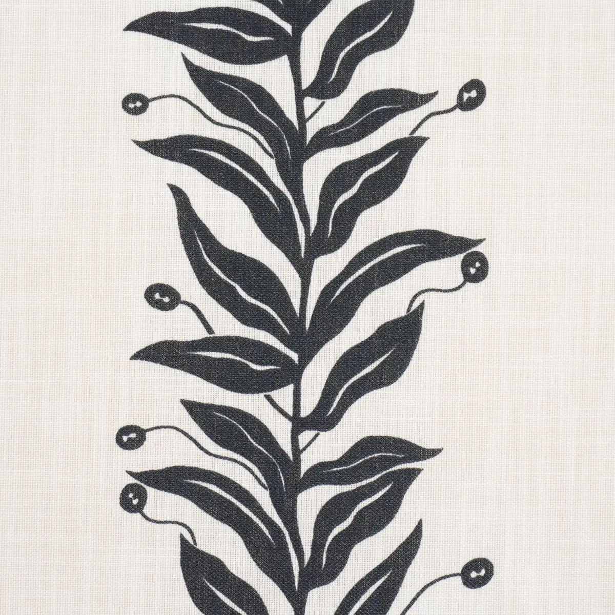 TENDRIL STRIPE INDOOR/OUTDOOR_ BLACK & CREAM