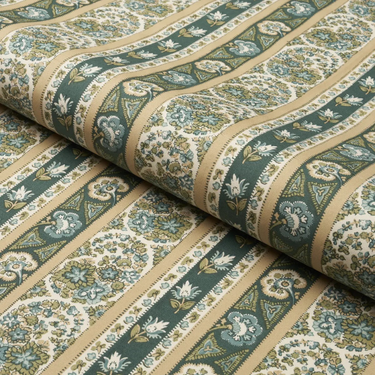 INES PAISLEY_ MINERAL & TEAL