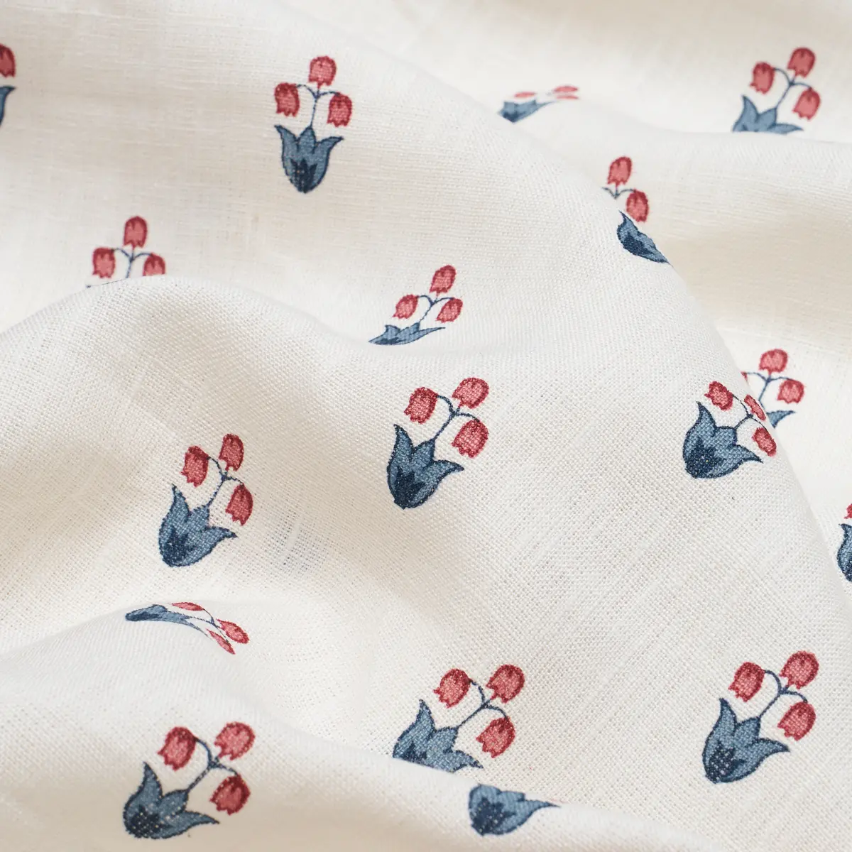 MOIRA HAND PRINT_ BLUE & RED
