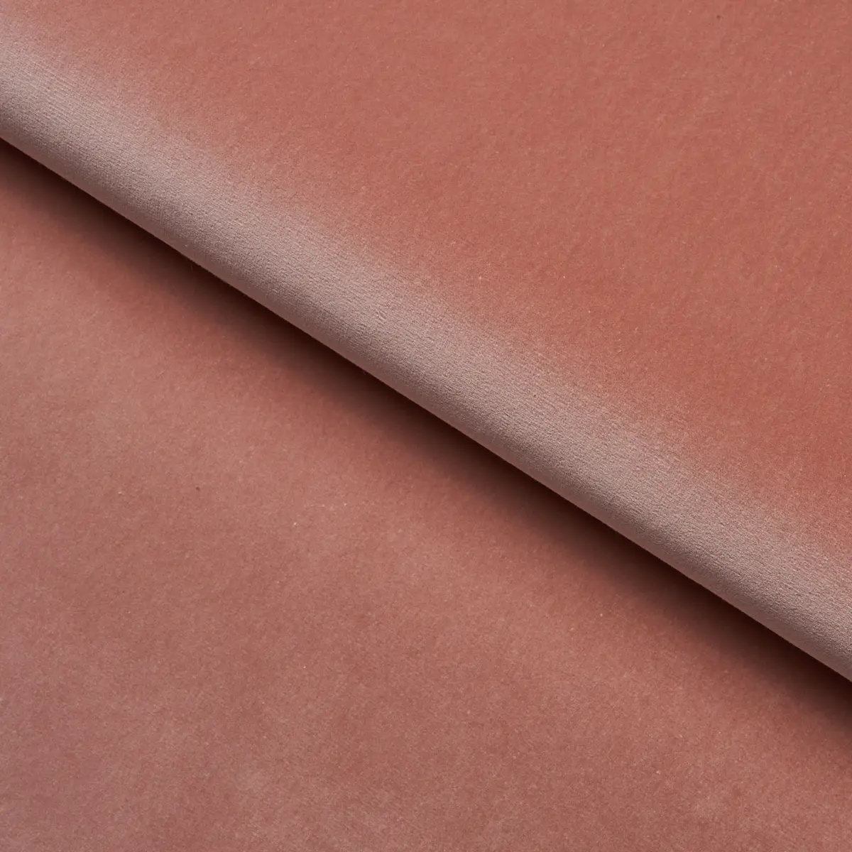 GAINSBOROUGH VELVET_ PETAL
