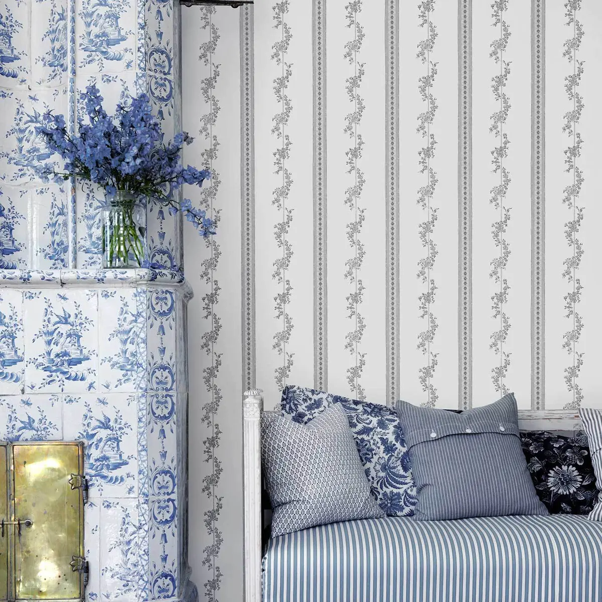 DROTTNINGHOLM_ GREY