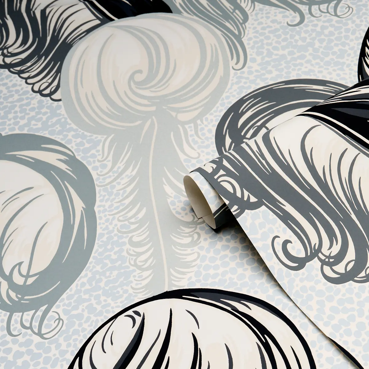 PLUMES_ GRISAILLE