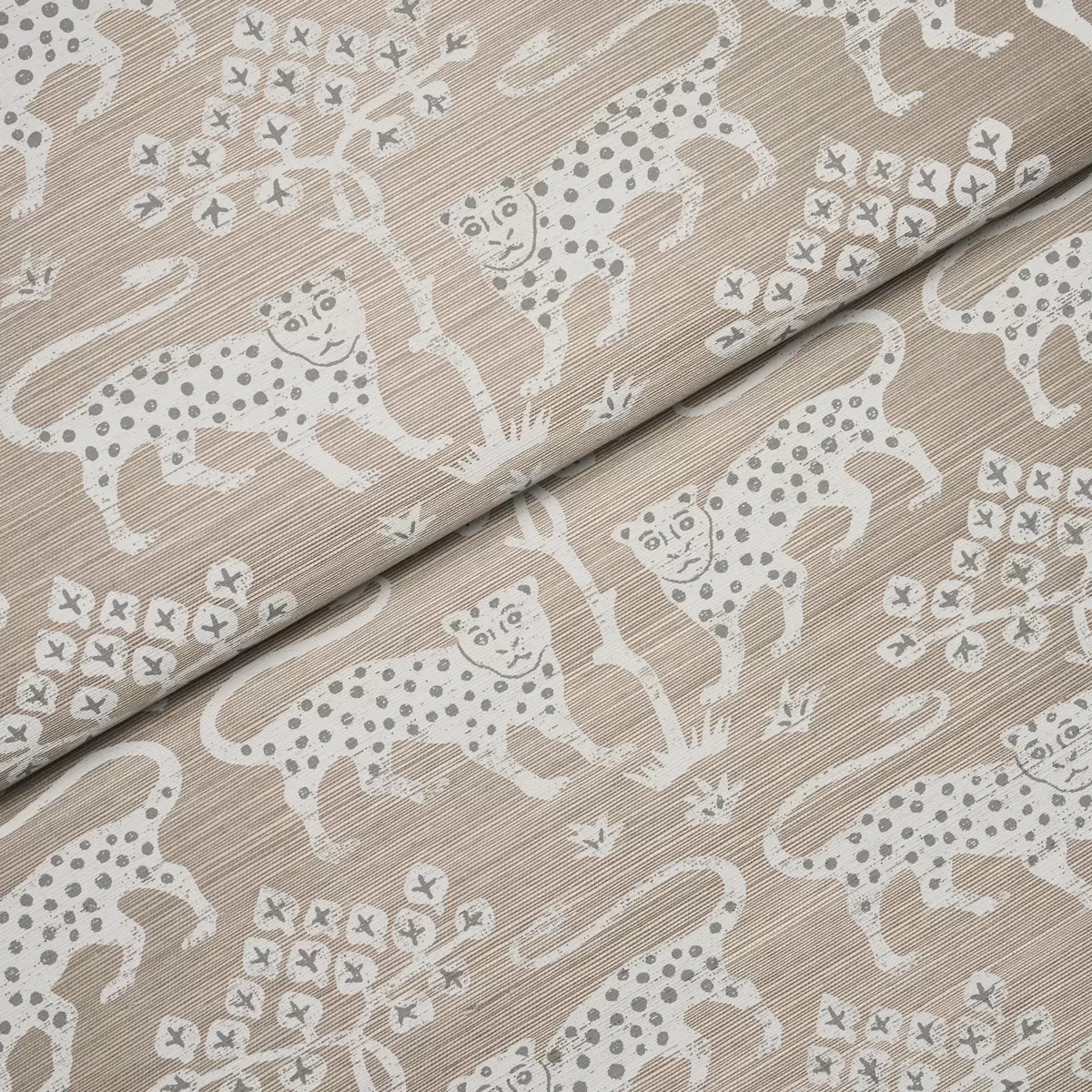 WOODLAND LEOPARD SISAL_ SILVER