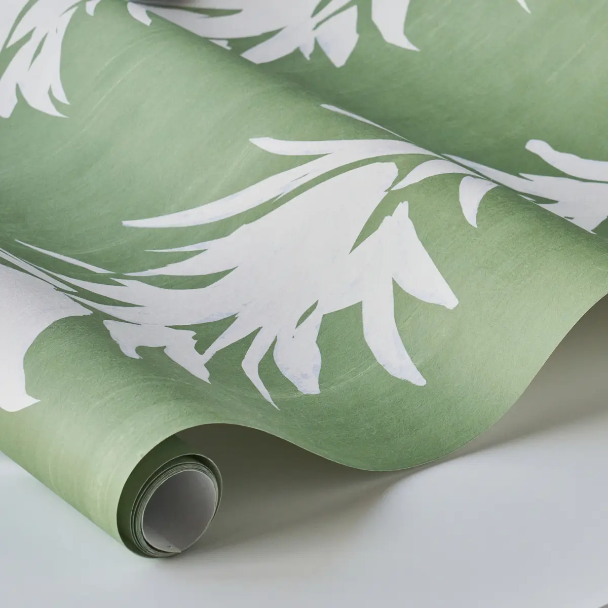 WHITE LOTUS_ SOFT GREEN
