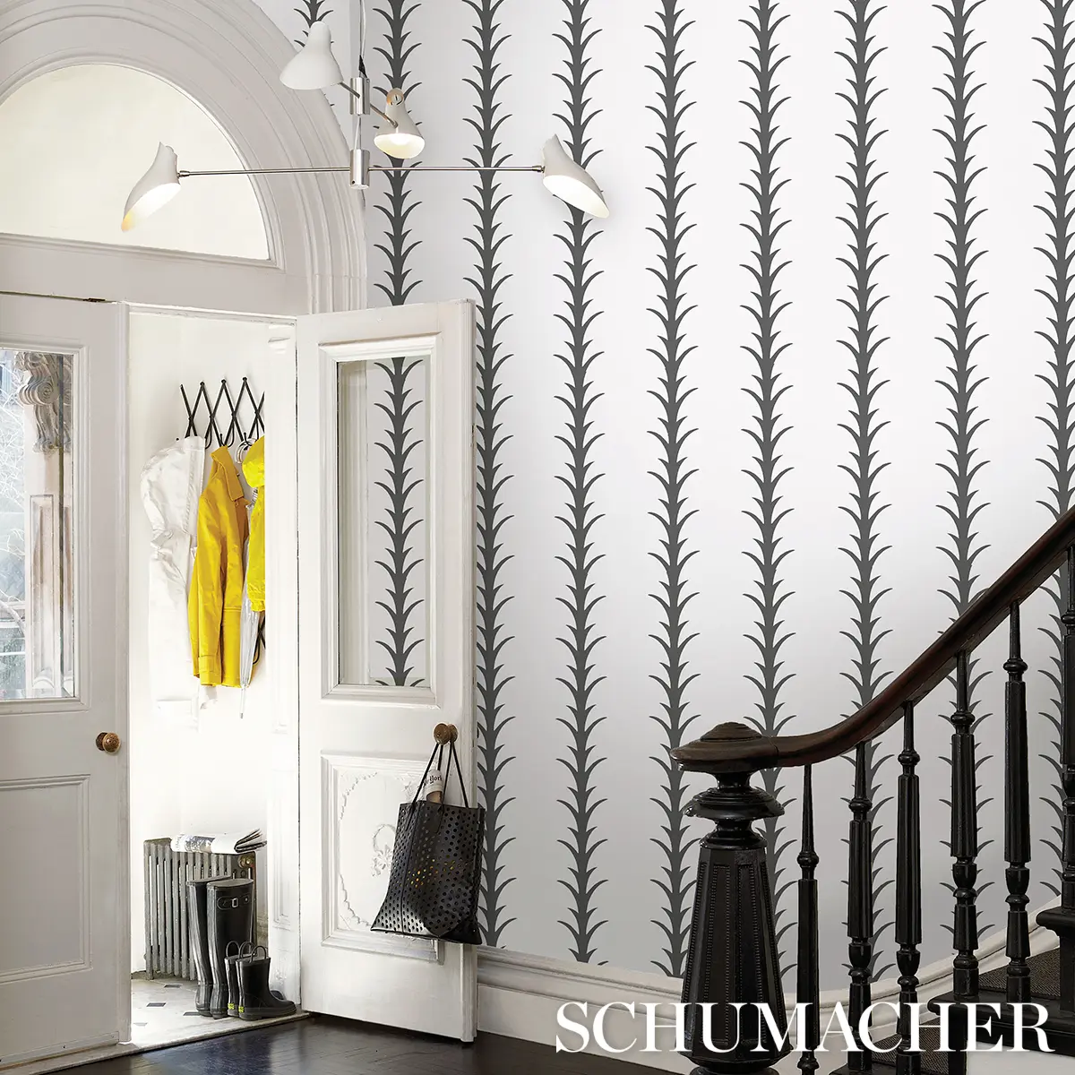 ACANTHUS STRIPE_ CARBON ON IVORY
