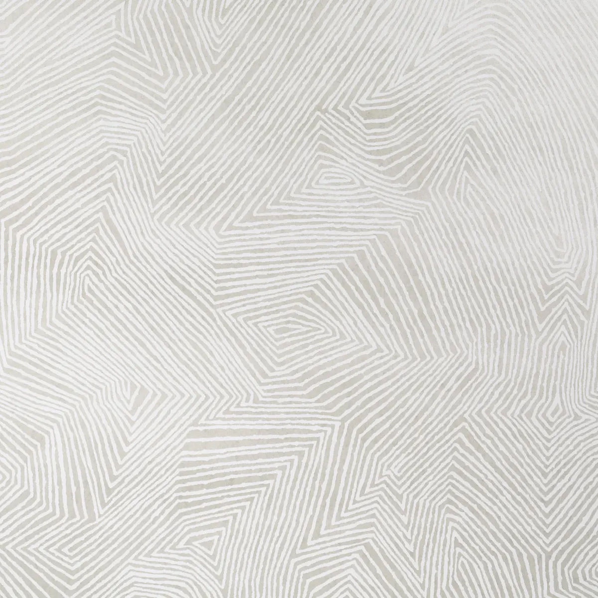 LABYRINTH GRAND_ SOFT SILVER
