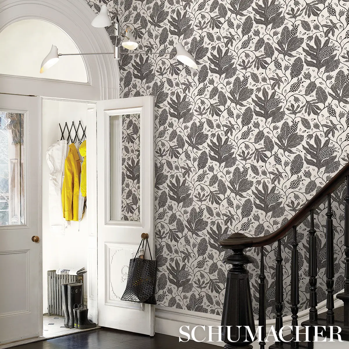 POLKA DOT JUNGLE_ BLACK & CREAM