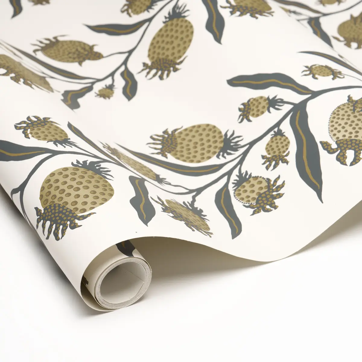 THISTLE VINE_ BLACK & GOLD