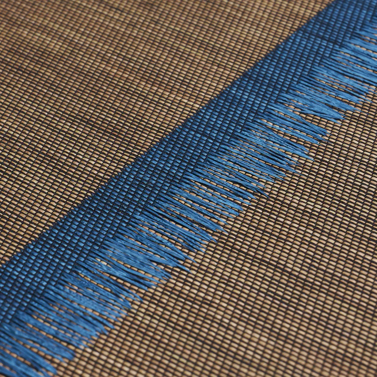 AXEL FRINGE WALLCOVERING_ PEACOCK/BROWN