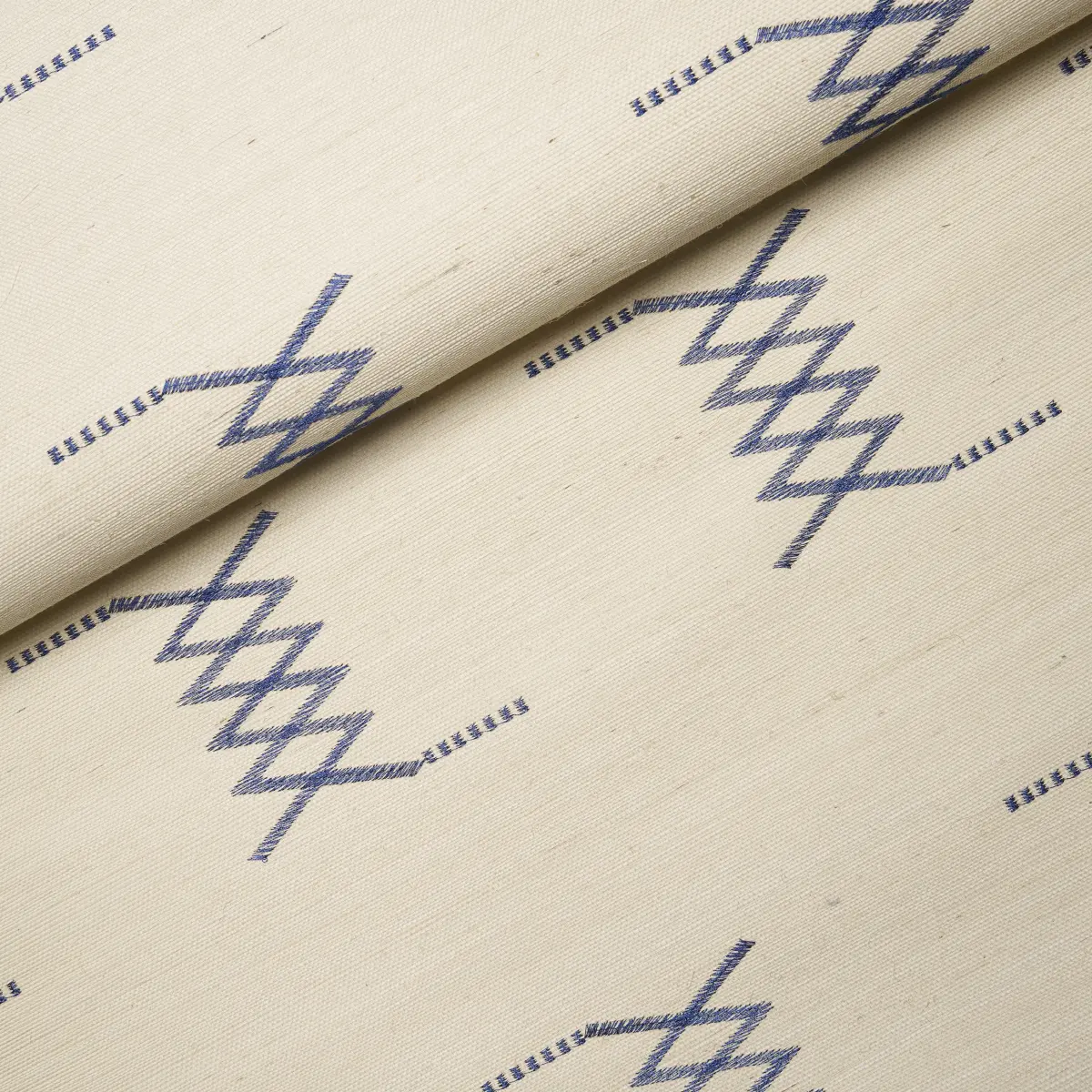 Kin Sisal Embroidery_ INK ON IVORY