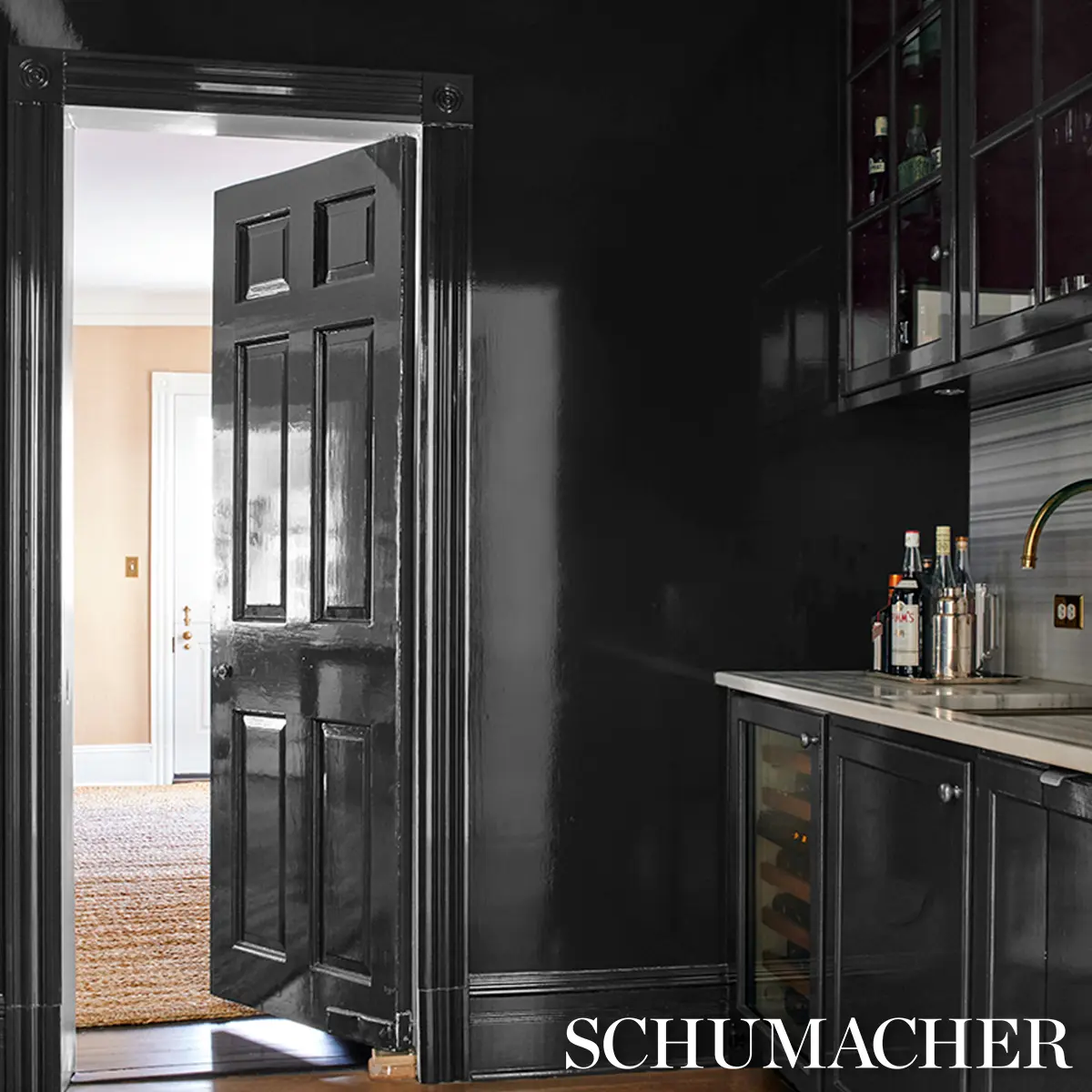 Ace Faux Lacquer Performance Vinyl_ BLACK