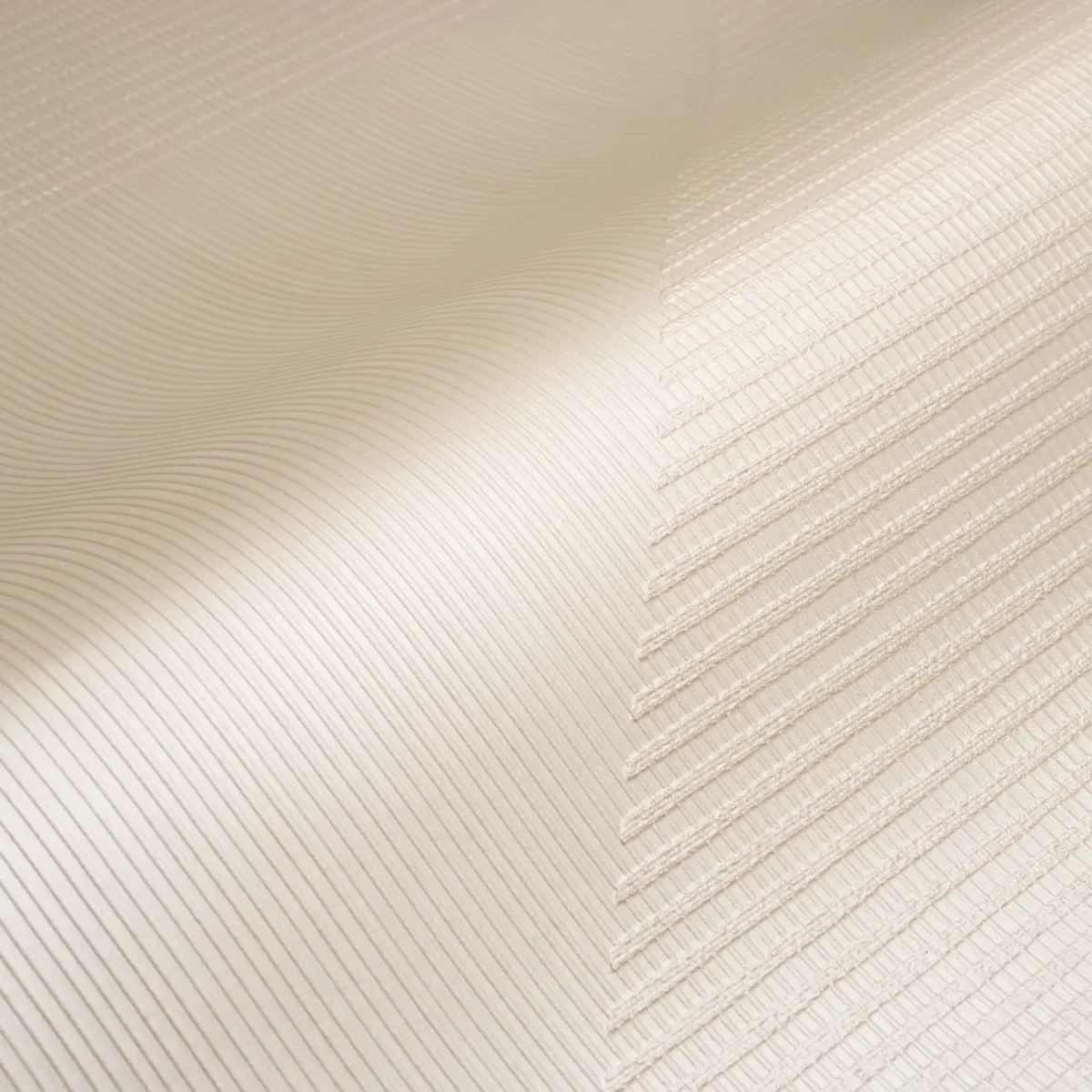 Hand Combed Triangles_ PEARLESCENT