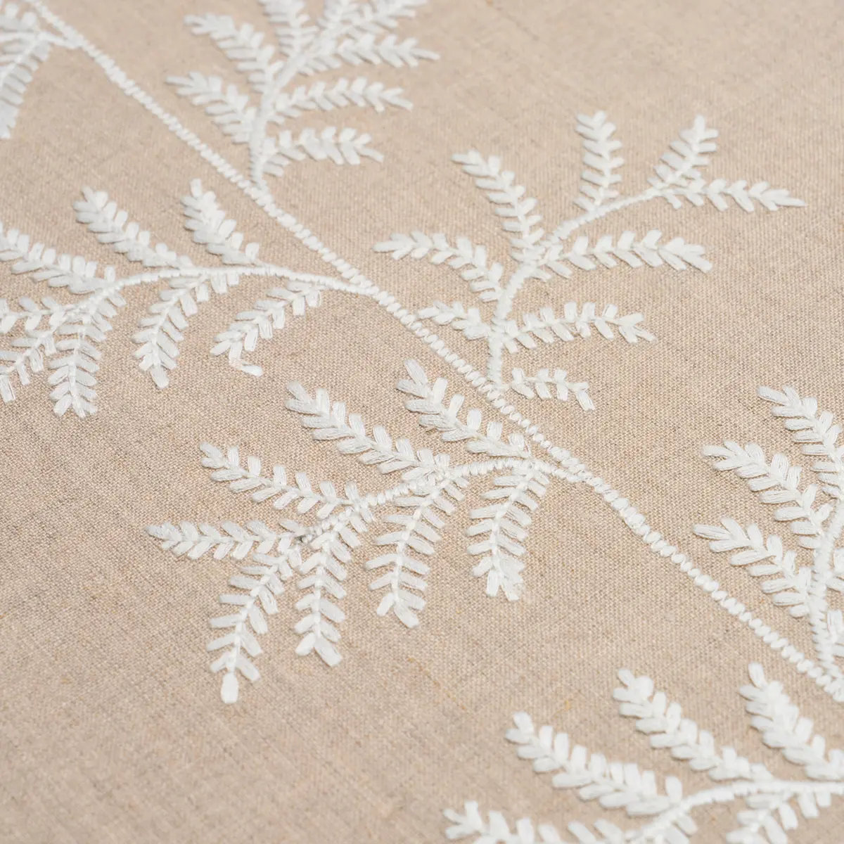 ELOISE EMBROIDERY WALLCOVERING_ NATURAL