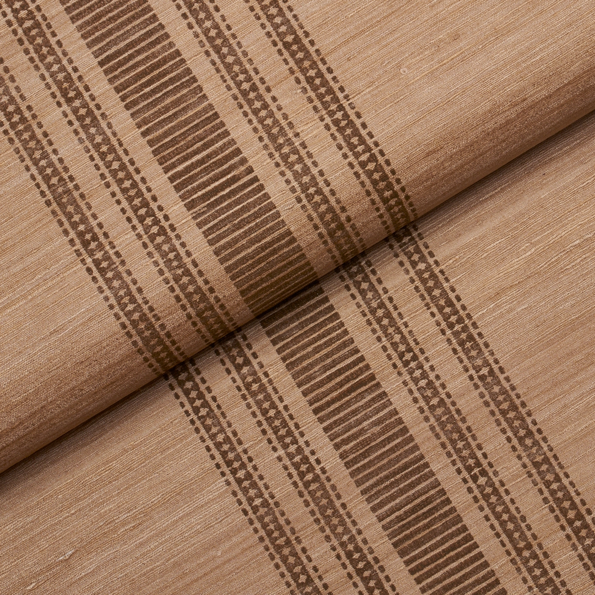CASSIA SILK STRIPE WALLCOVERING_ WALNUT