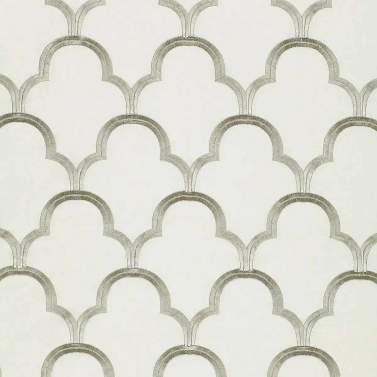 Scallop Embroidery_ PLATINUM