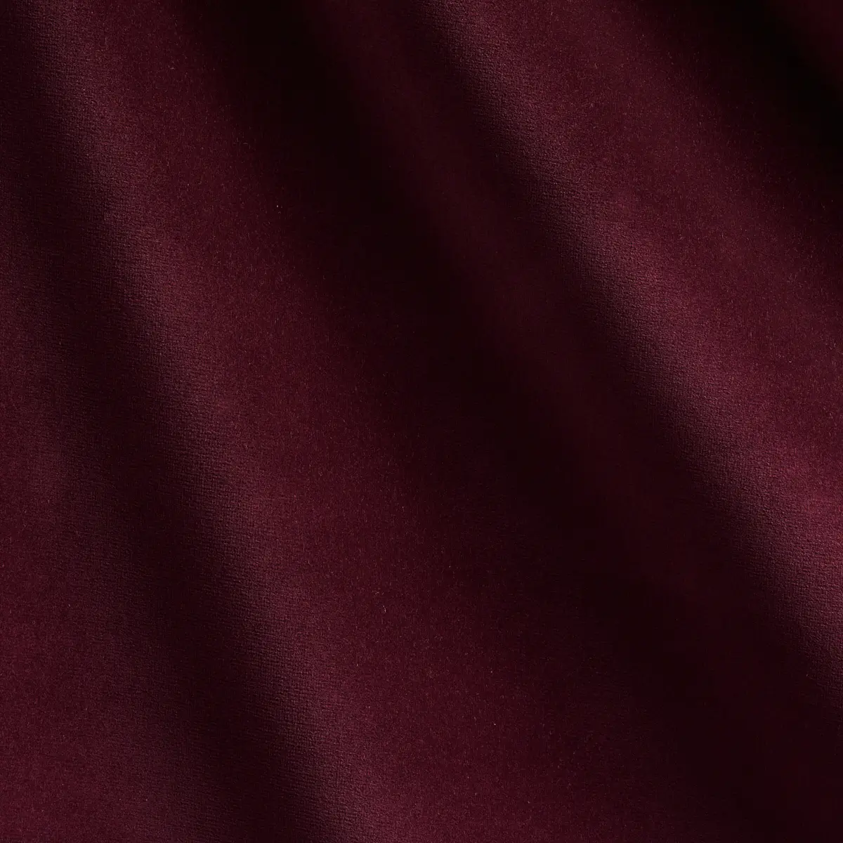 GAINSBOROUGH VELVET_ AUBERGINE