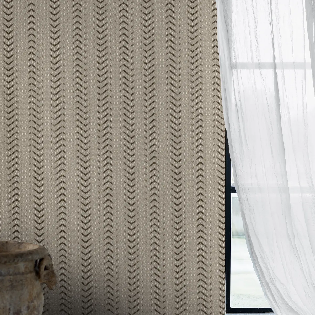 CHEVRON DOTS_ SILVER