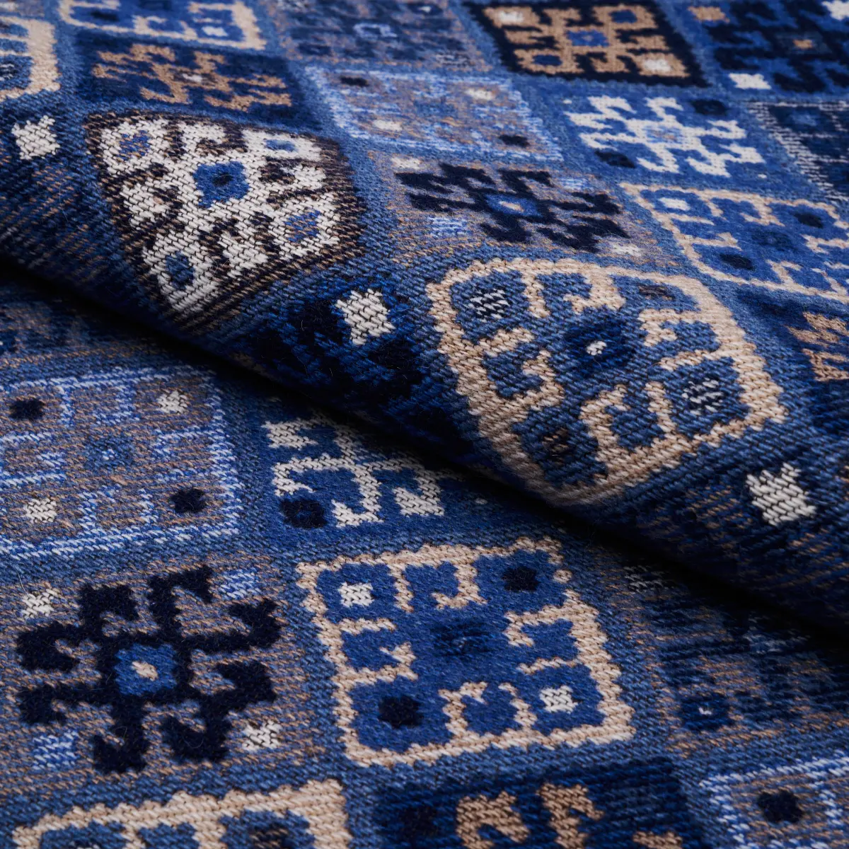 KILIM WEAVE_ BLUE