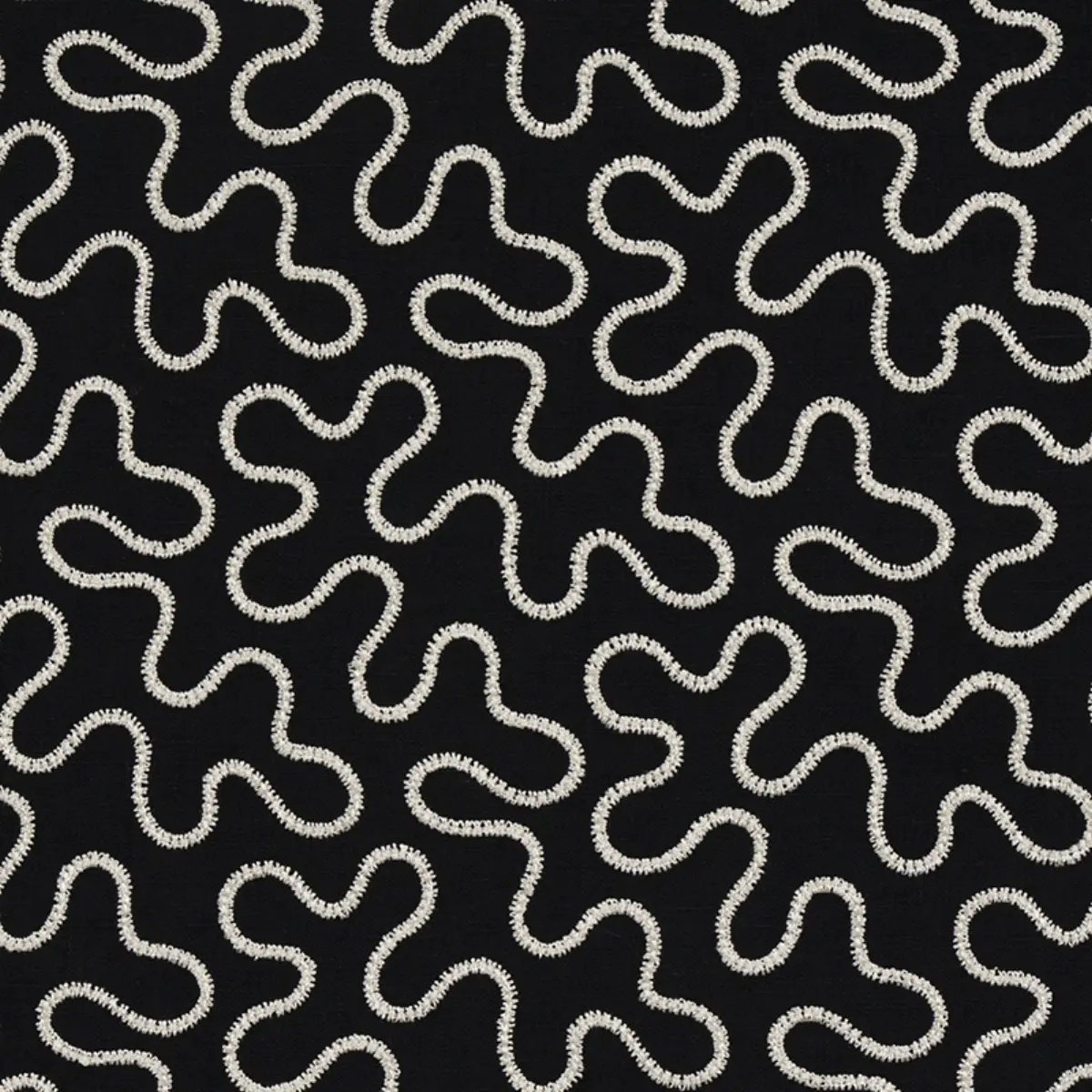 MEANDER EMBROIDERY_ BLACK