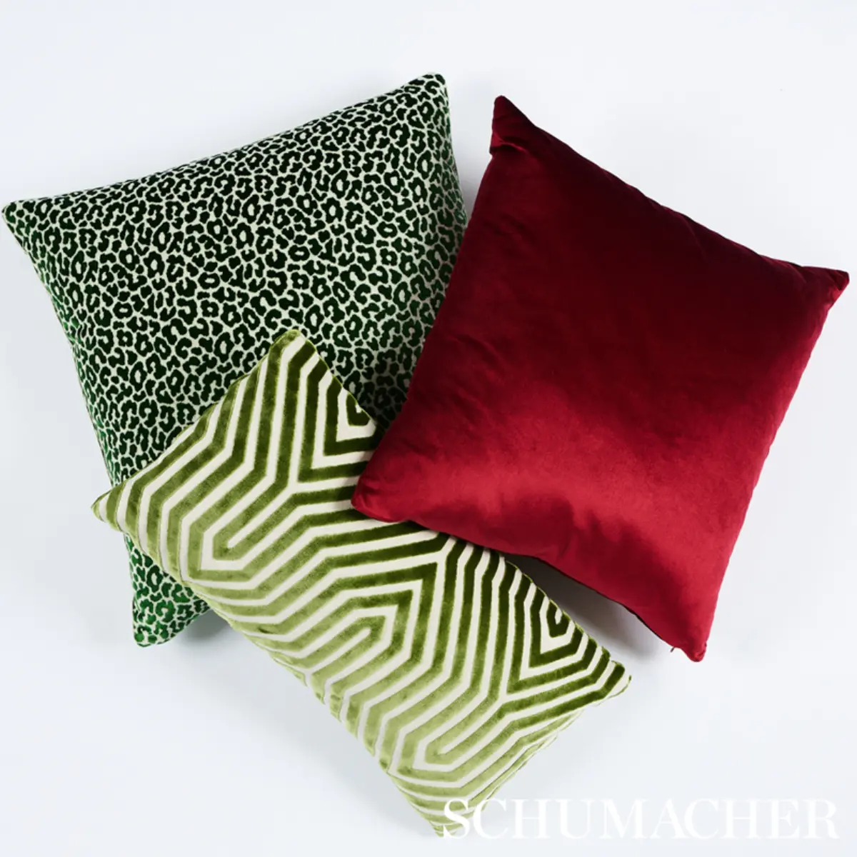MADELEINE VELVET_ EMERALD