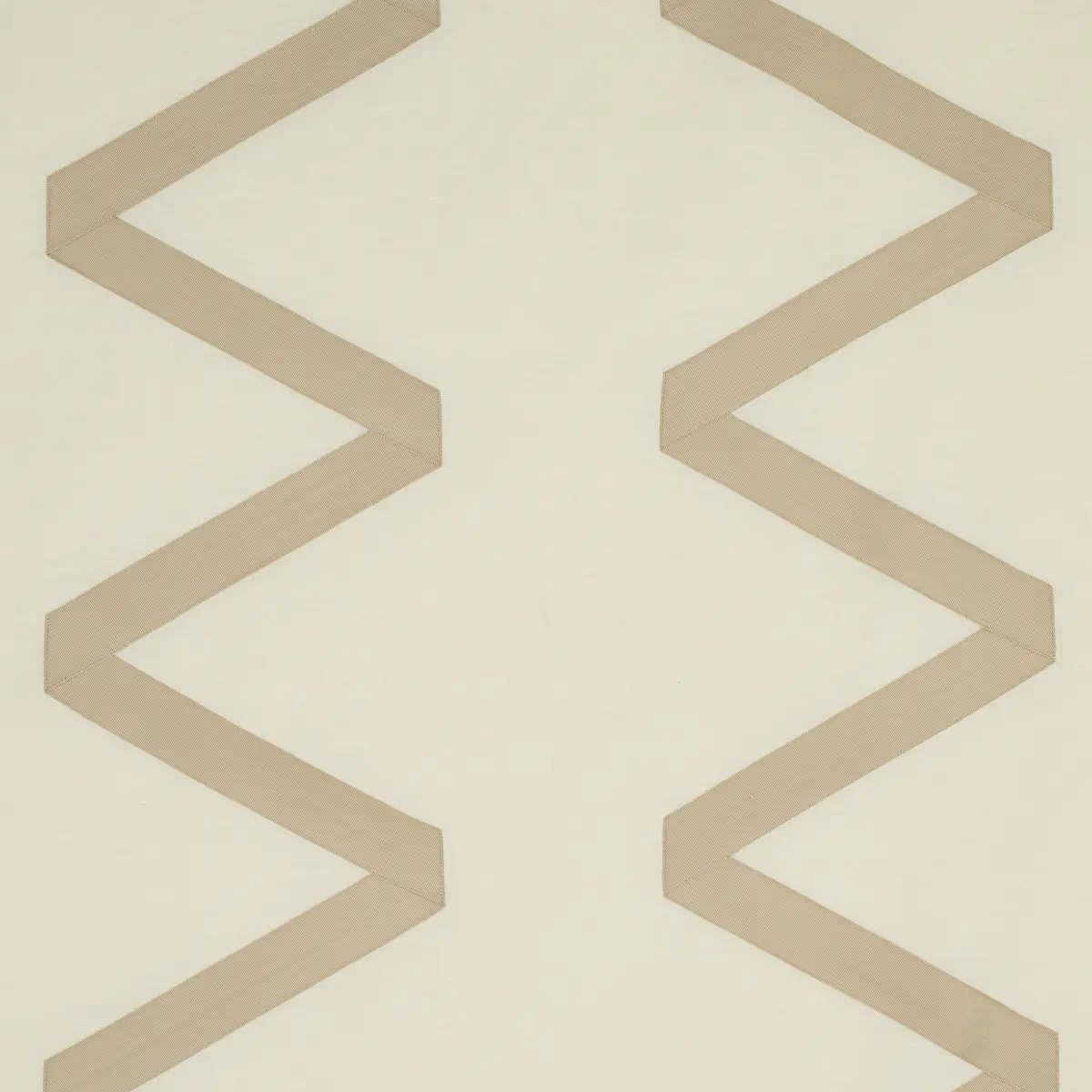 LEGERE LINEN SILK APPLIQUÉ_ DOVE ON IVORY