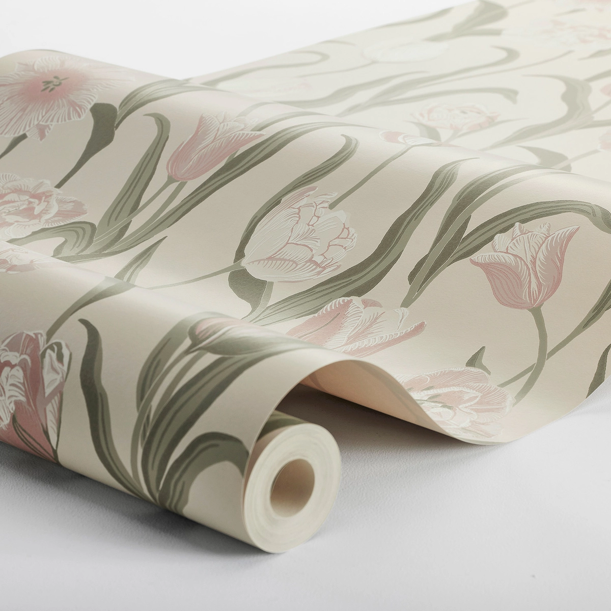LA BELLE EPOQUE_ BLUSH