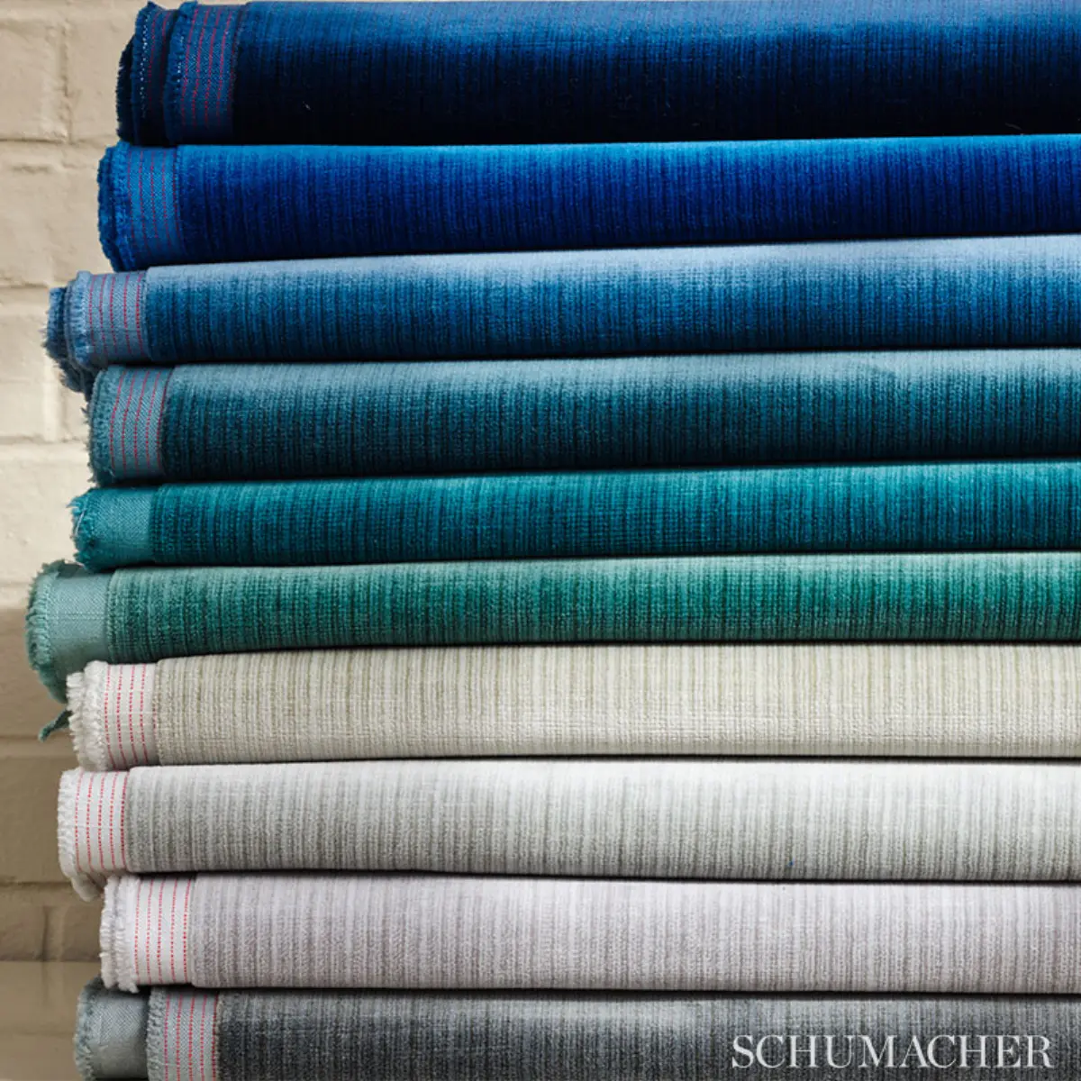 ANTIQUE STRIE VELVET_ PLATINUM