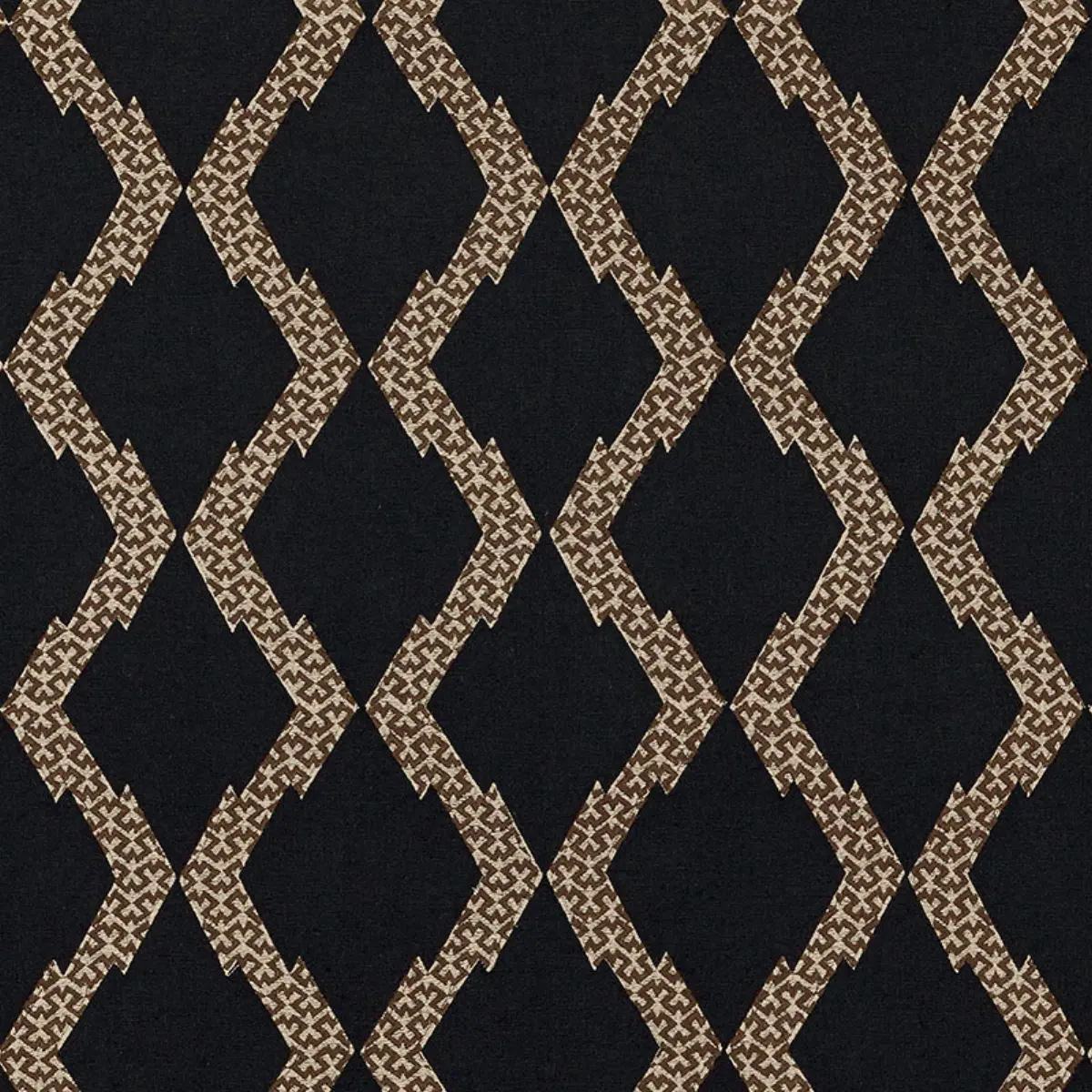 TOPI APPLIQUÉ_ BLACK