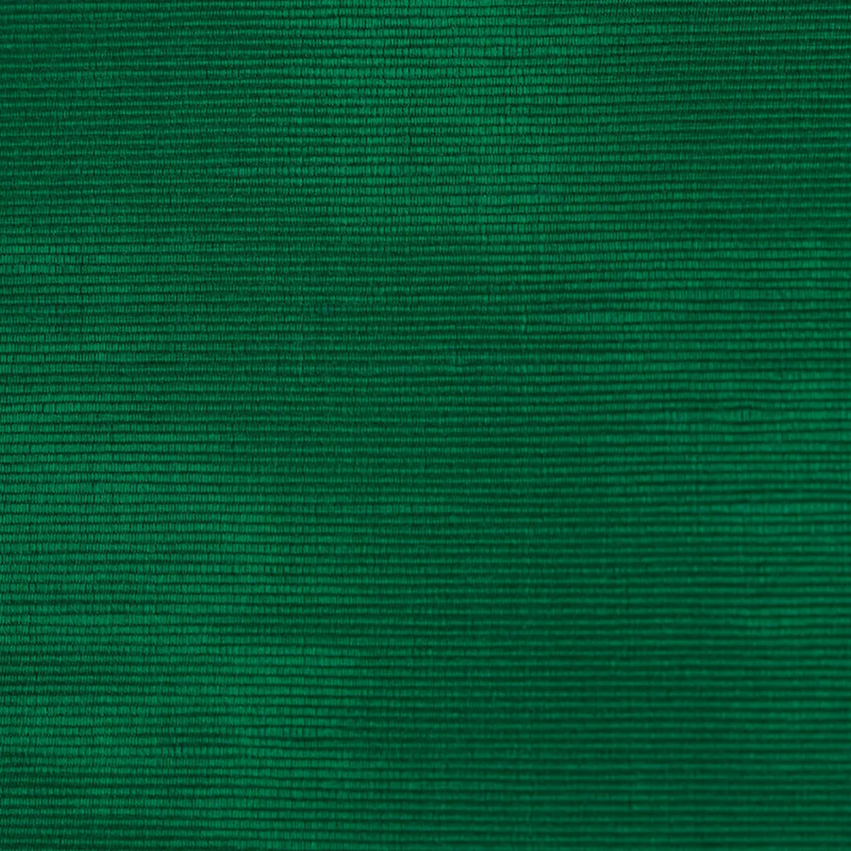 INCOMPARABLE MOIRÉ_ EMERALD