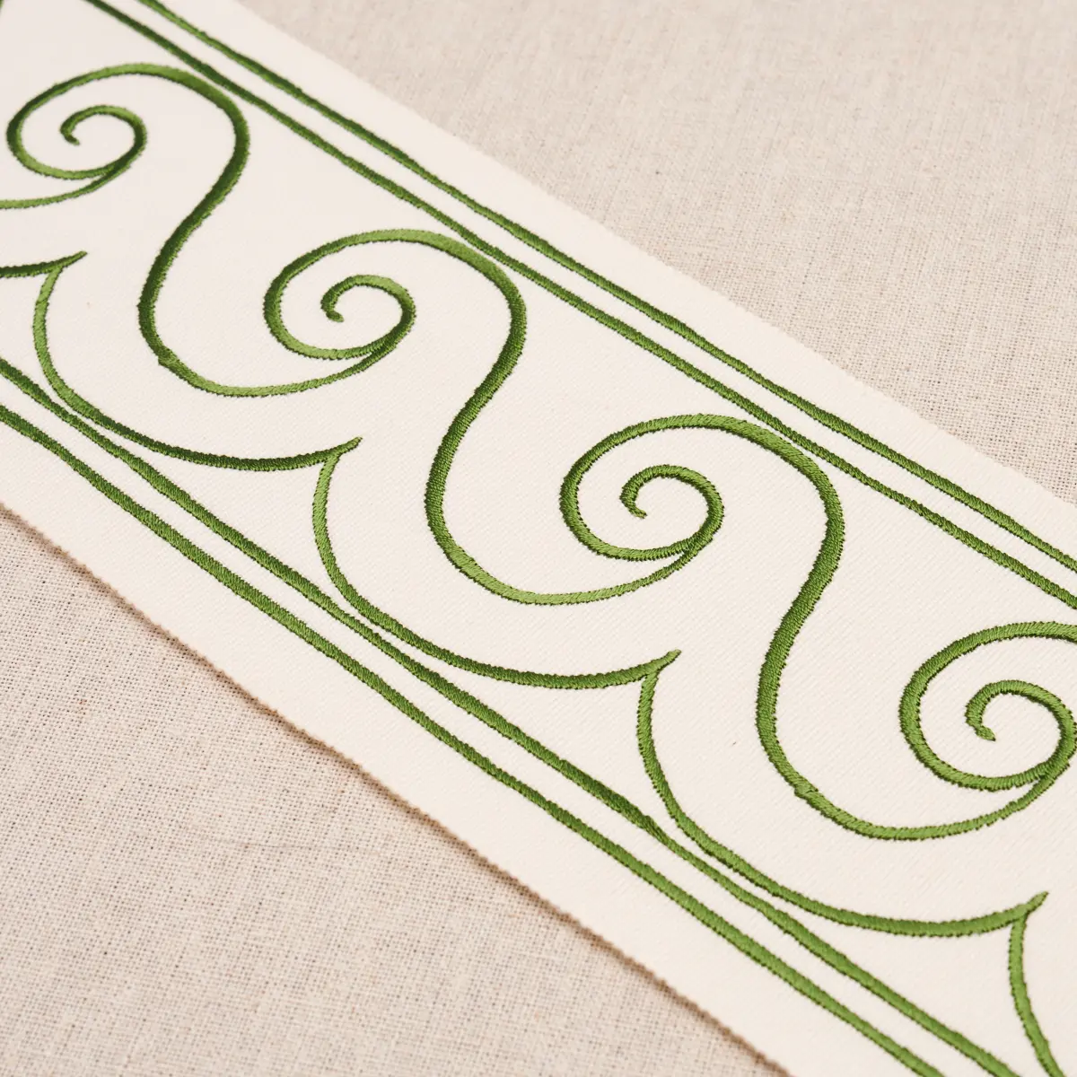 GREEK WAVES TRIM_ GREEN ON IVORY