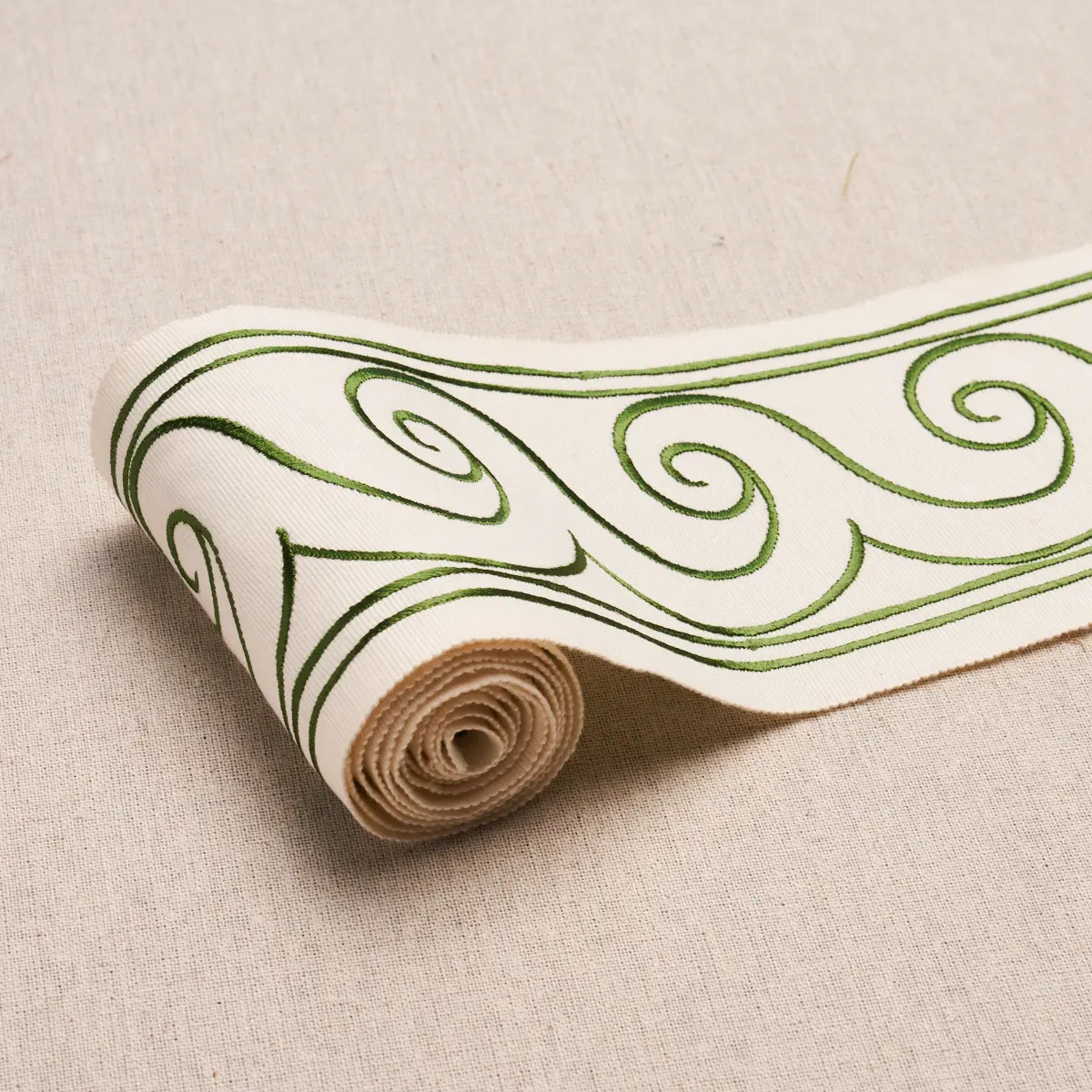 GREEK WAVES TRIM_ GREEN ON IVORY