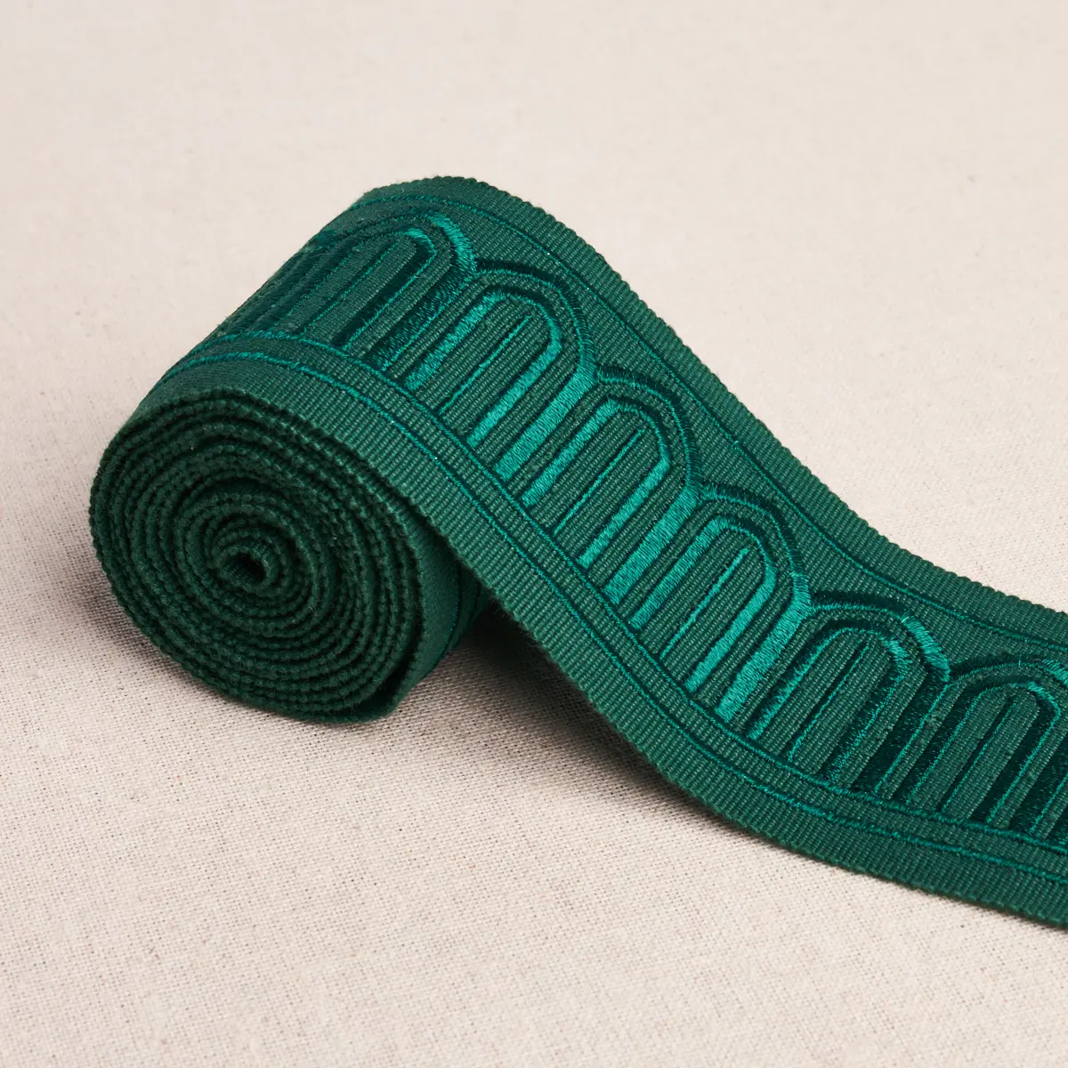 ARCHES EMBROIDERED TAPE MEDIUM_ EMERALD
