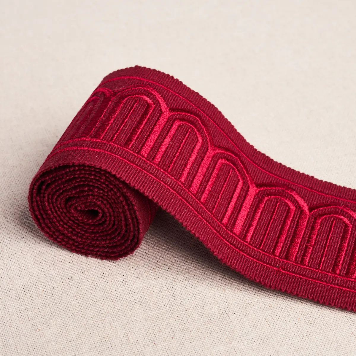 ARCHES EMBROIDERED TAPE MEDIUM_ RED