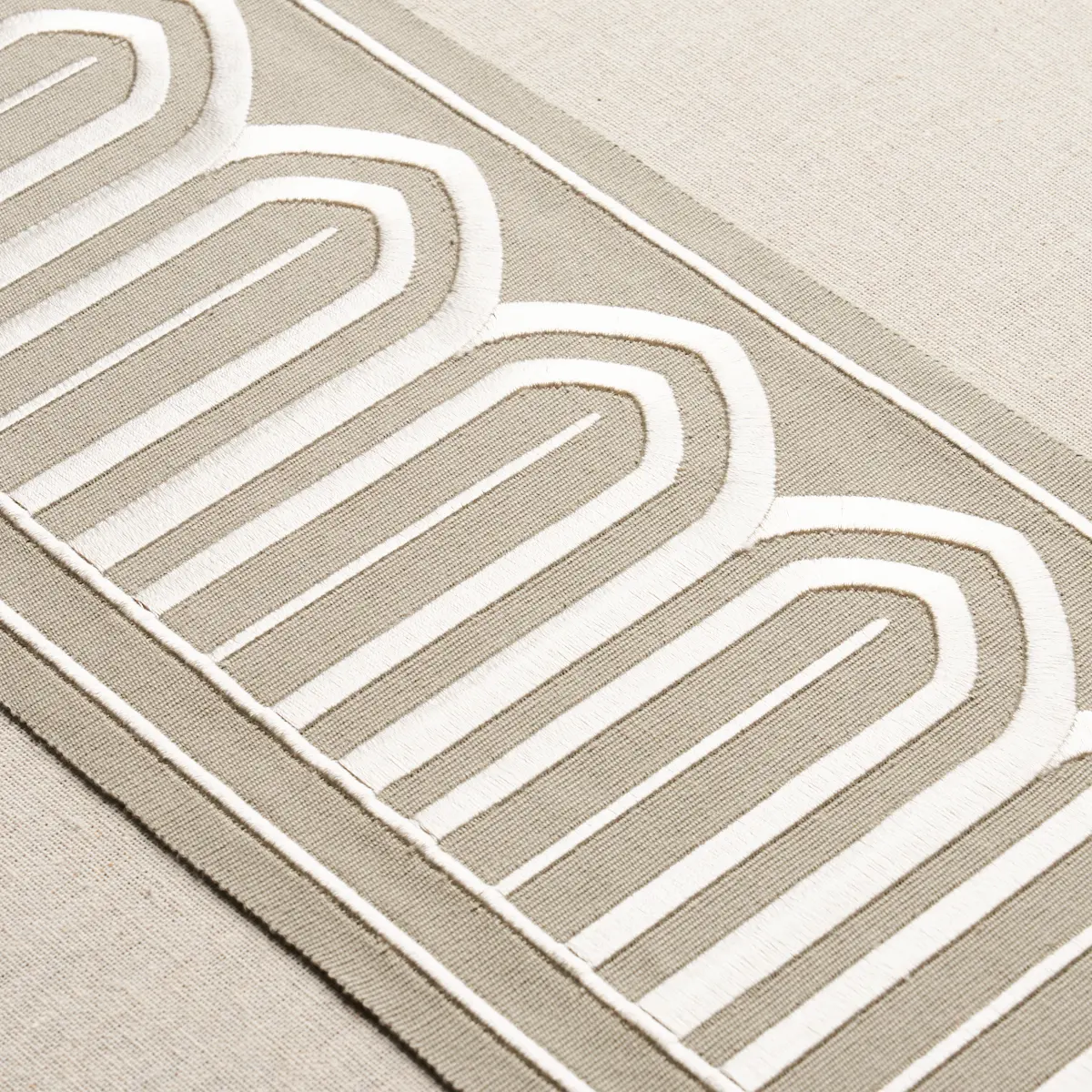 ARCHES EMBROIDERED TAPE WIDE_ TAUPE