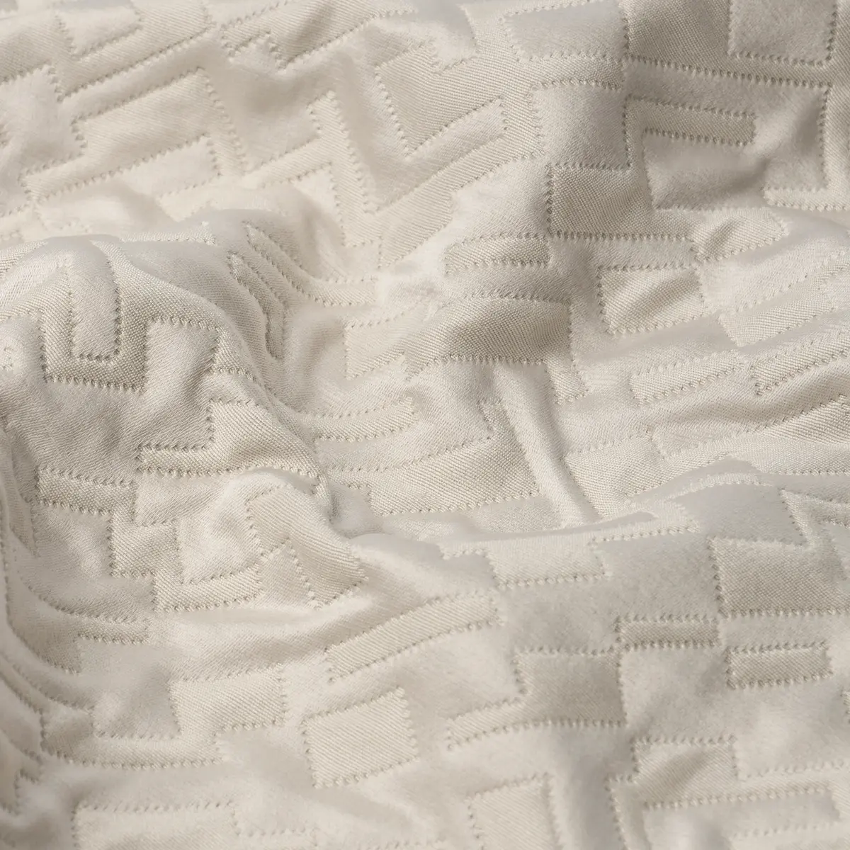 SALON MATELASSÉ SATIN_ LIMESTONE
