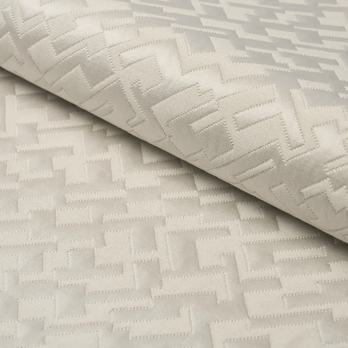 SALON MATELASSÉ SATIN_ LIMESTONE