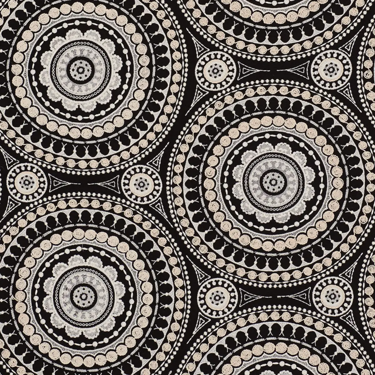 IDRIS EMBROIDERY_ BLACK & IVORY