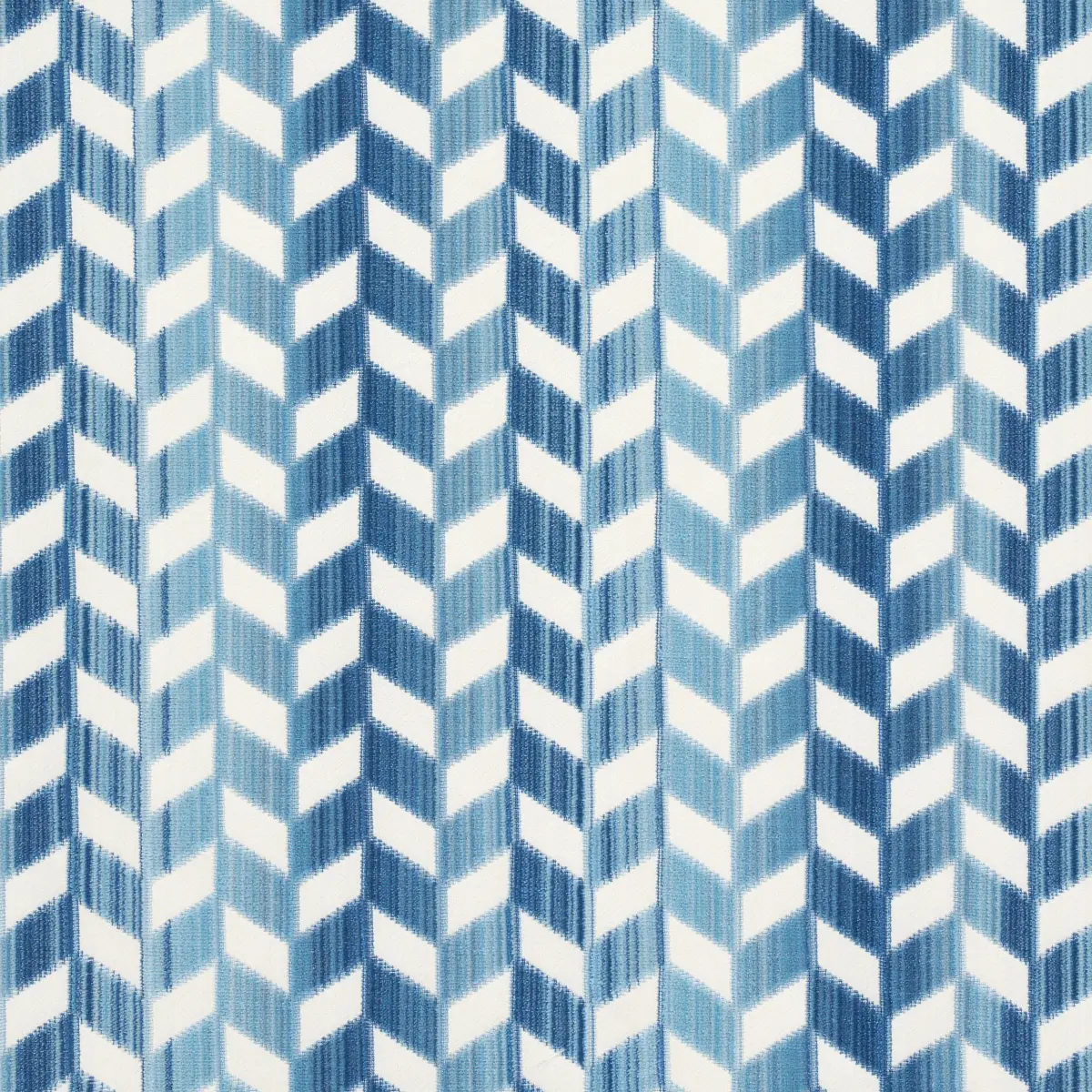 CHEVRON STRIÉ VELVET_ PORCELAIN