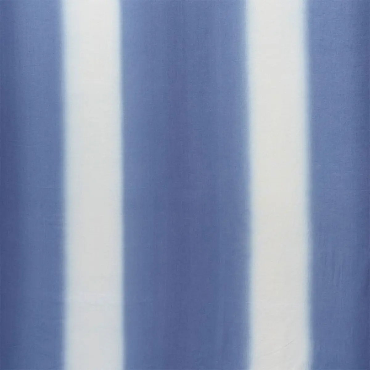LAGO_ BLUE
