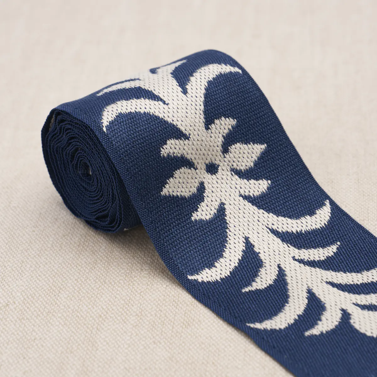 ACANTHUS TAPE_ ADMIRAL