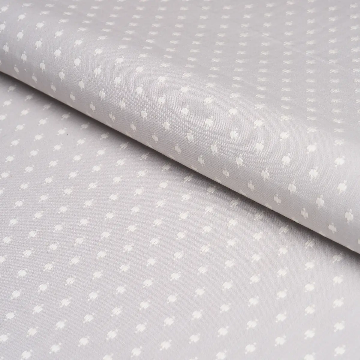 BARLOW_ IVORY ON GREY