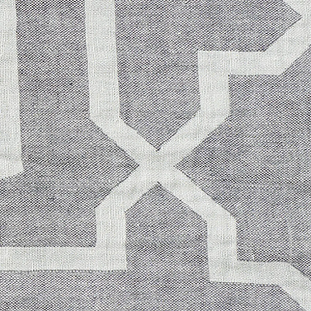 ARABESQUE MAZE SHEER_ GREY